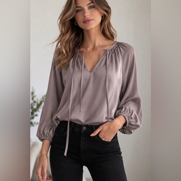 Chickies Daughter Tops - Elegant Women's Blouse in Dark Lavender